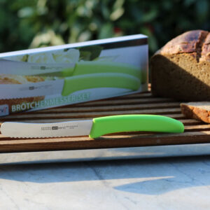 Zwei Brötchenmesser mit scharfem Wellenschliff im Set