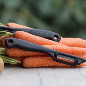 Sparschäler mit beweglicher, rostfreier Klinge