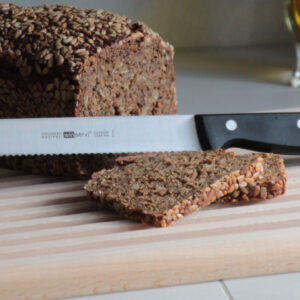 Winserv-Brotmesser mit Wellenschliffklinge und Mikrozahnung