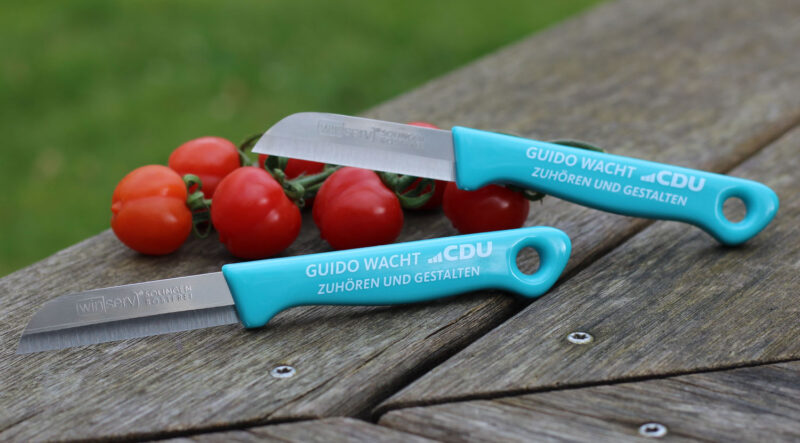 Kuechenmesser mit CDU-Werbung auf dem Griff